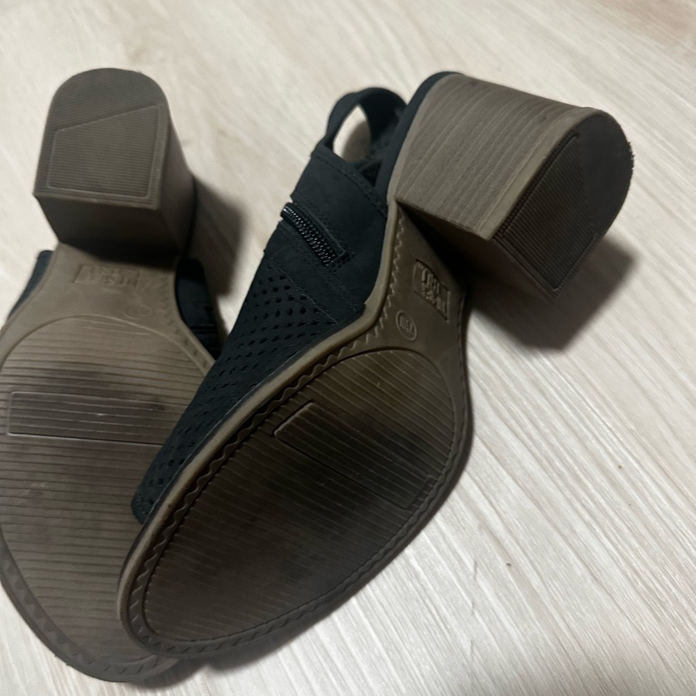 Black Block Heel Sandals